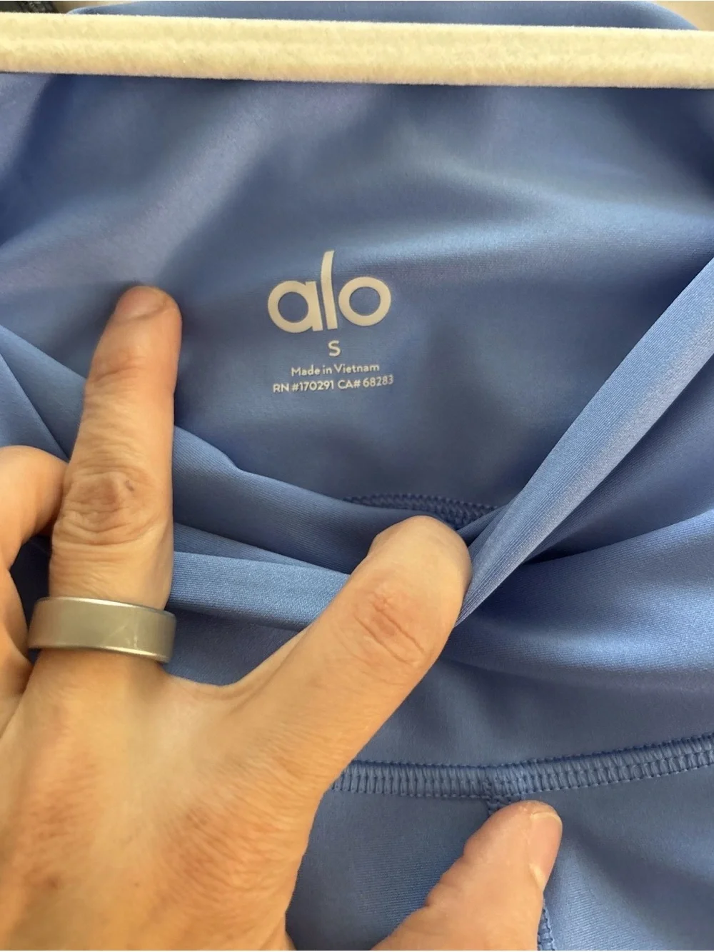 Alo Airlift Legging in Crystal Clear Blue Small